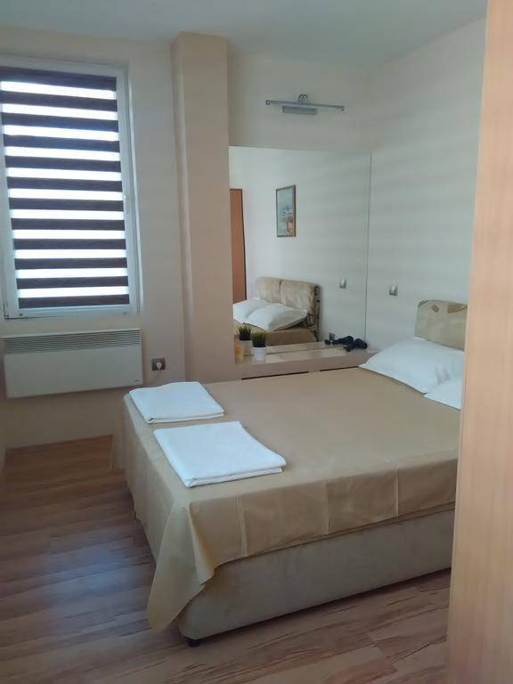 Geri Apartment ブルガス エクステリア 写真